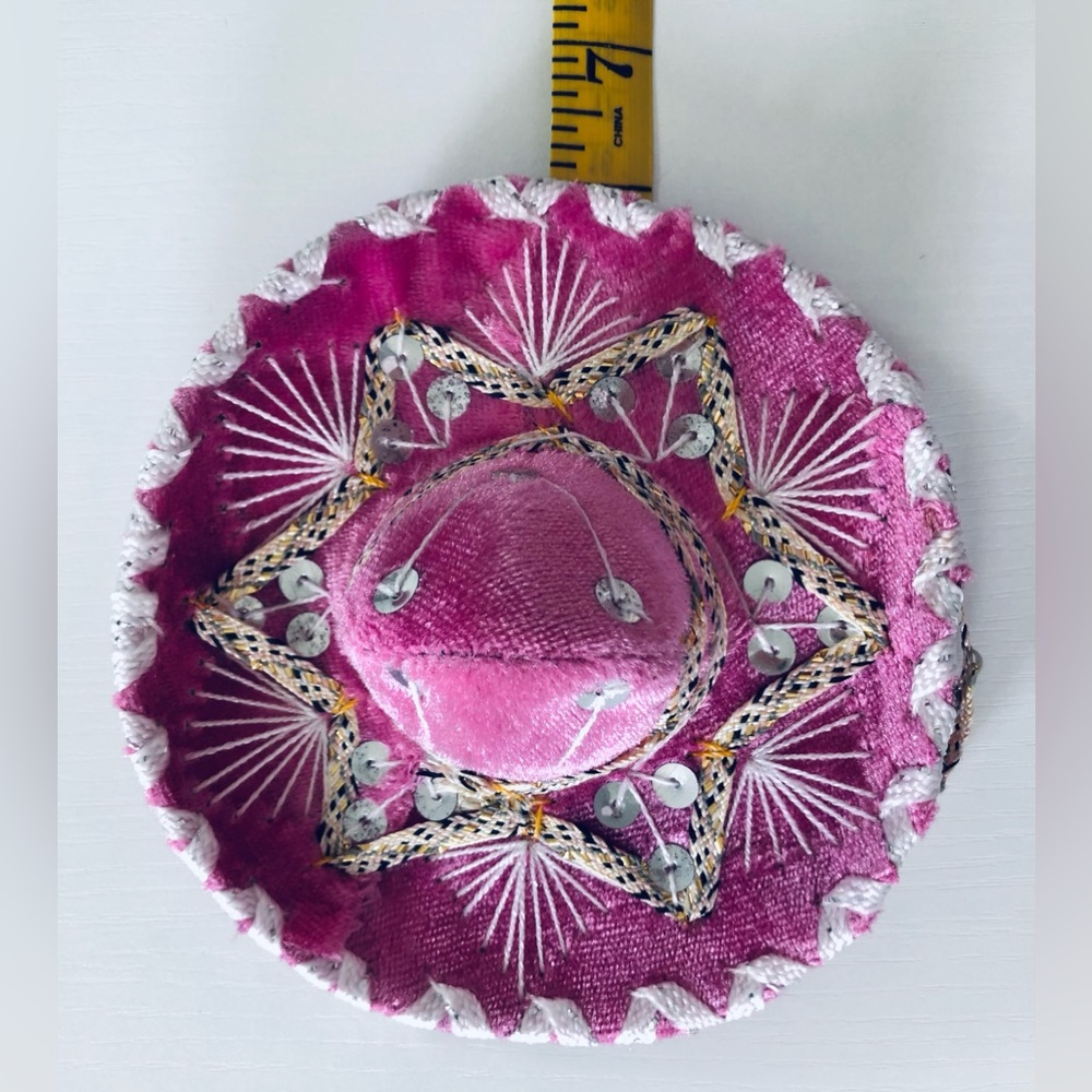 Mini sombrero import de Mexico Pink velvet with silver sequins & braid. … - Picture 7 of 8